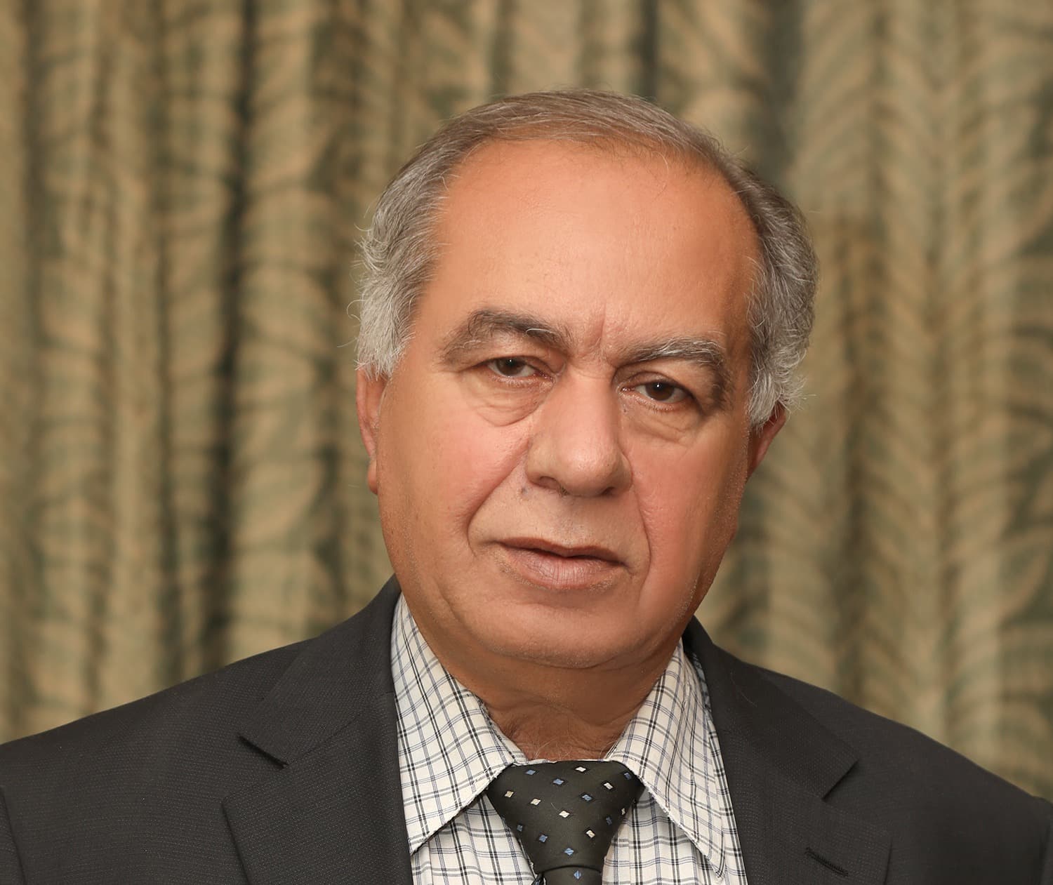 Dr. Ali Qandil