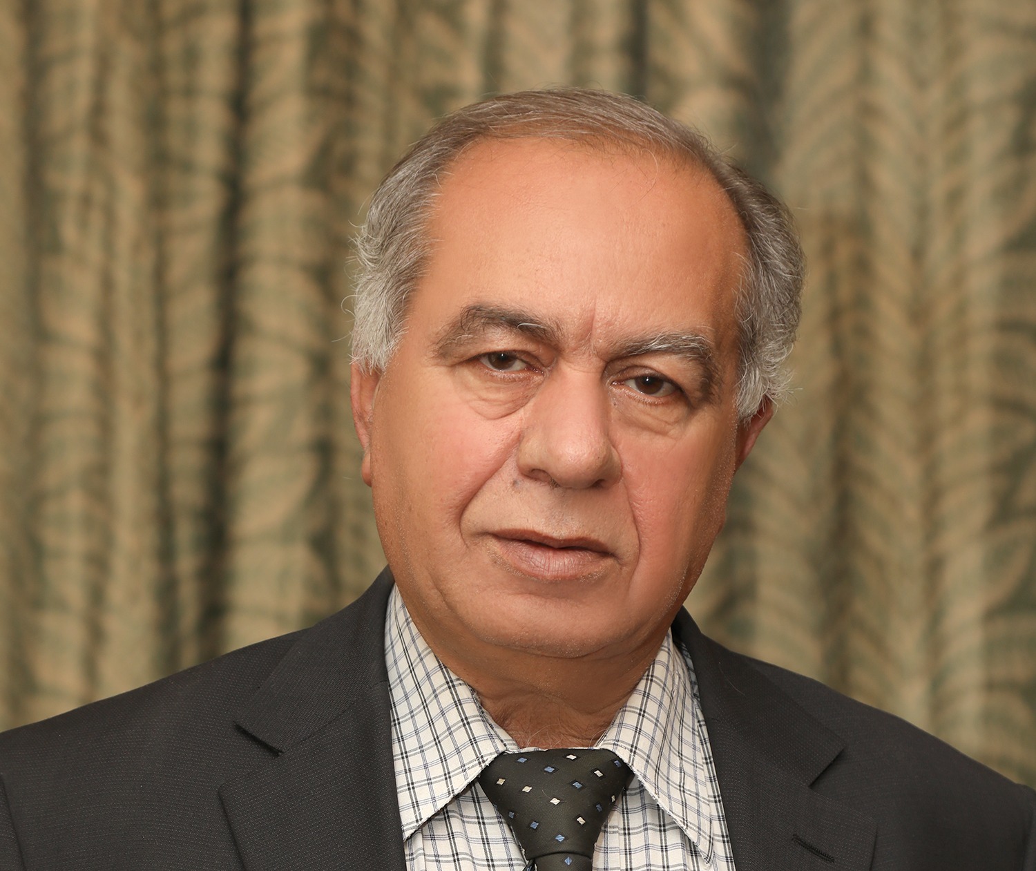 Dr. Ali Qandil